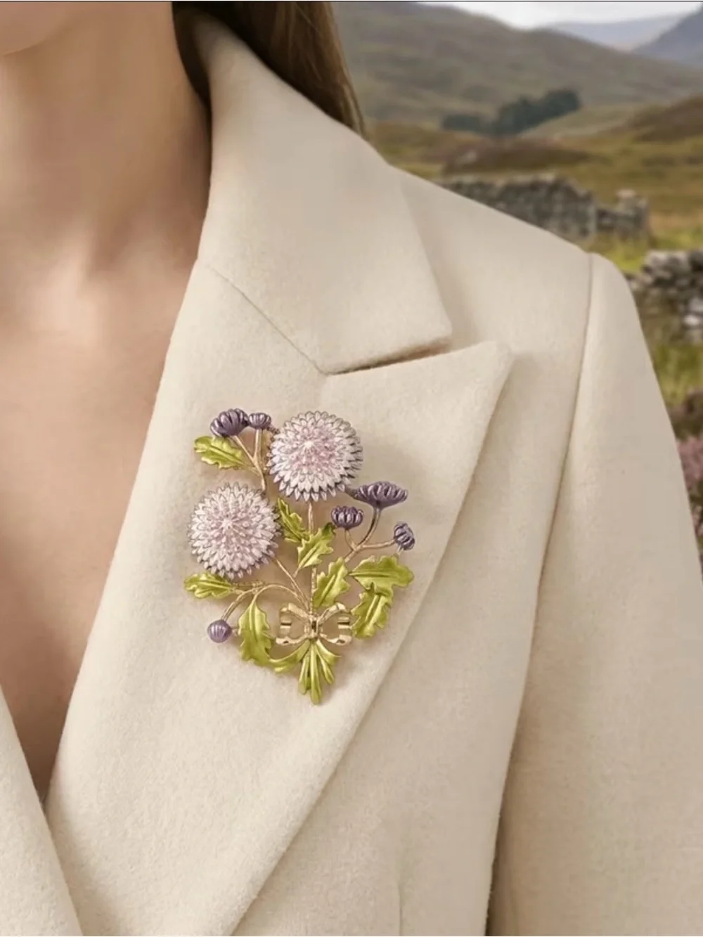 vintage Thistle Flower floral enamel brooch bouquet of Pink Thistle gold-tone